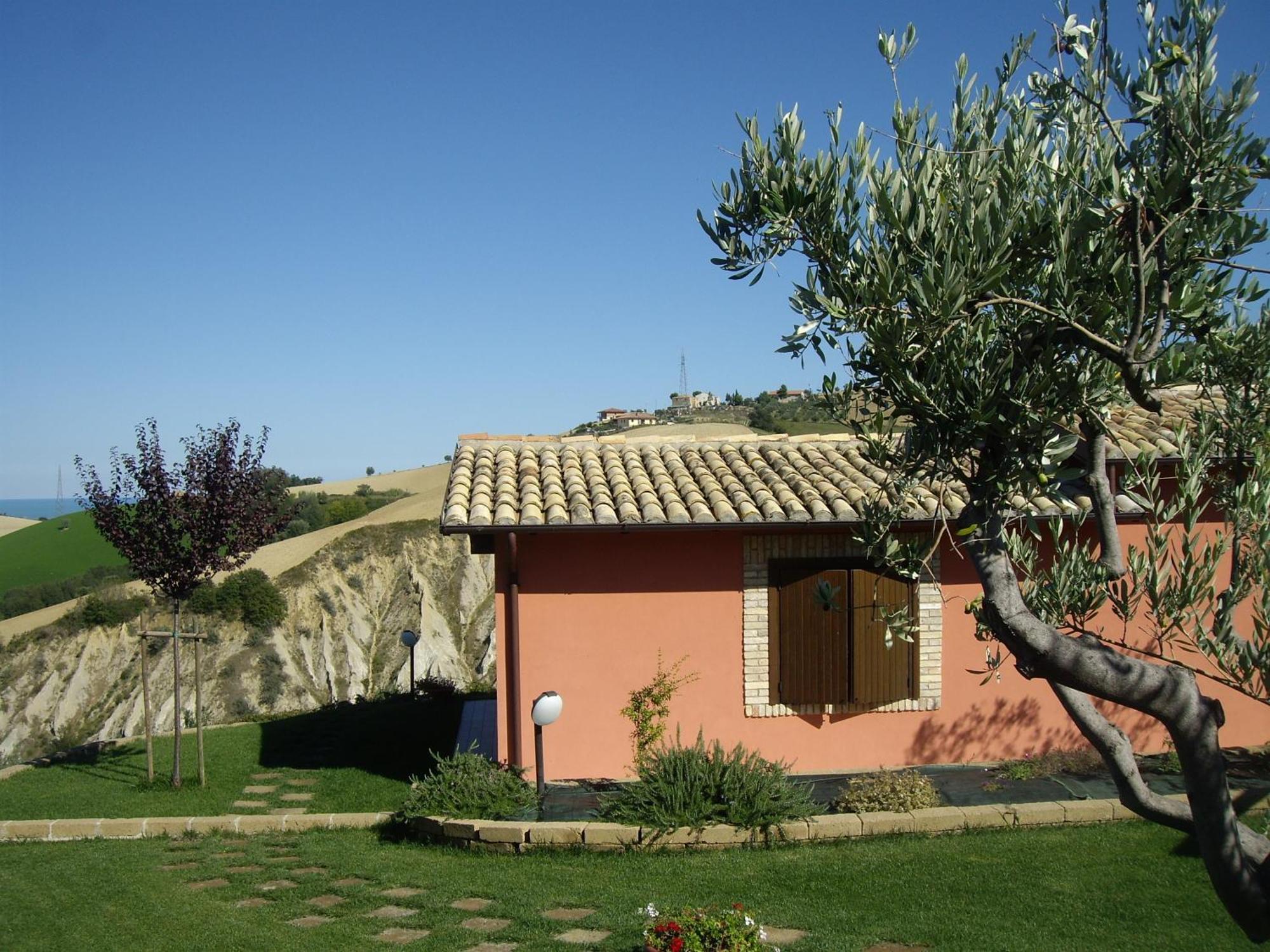 Agriturismo Il Borgo Degli Ulivi Розето-дельї-Абруцці Екстер'єр фото
