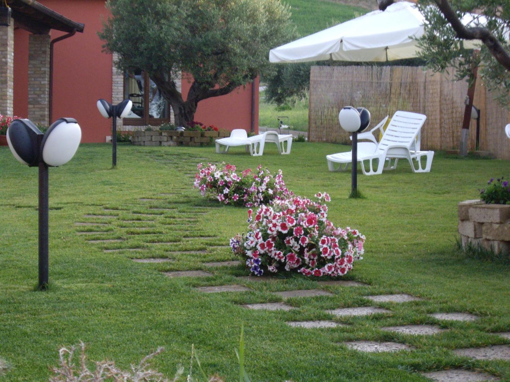 Agriturismo Il Borgo Degli Ulivi Розето-дельї-Абруцці Екстер'єр фото