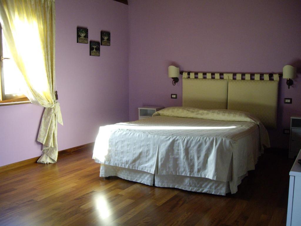 Agriturismo Il Borgo Degli Ulivi Розето-дельї-Абруцці Номер фото