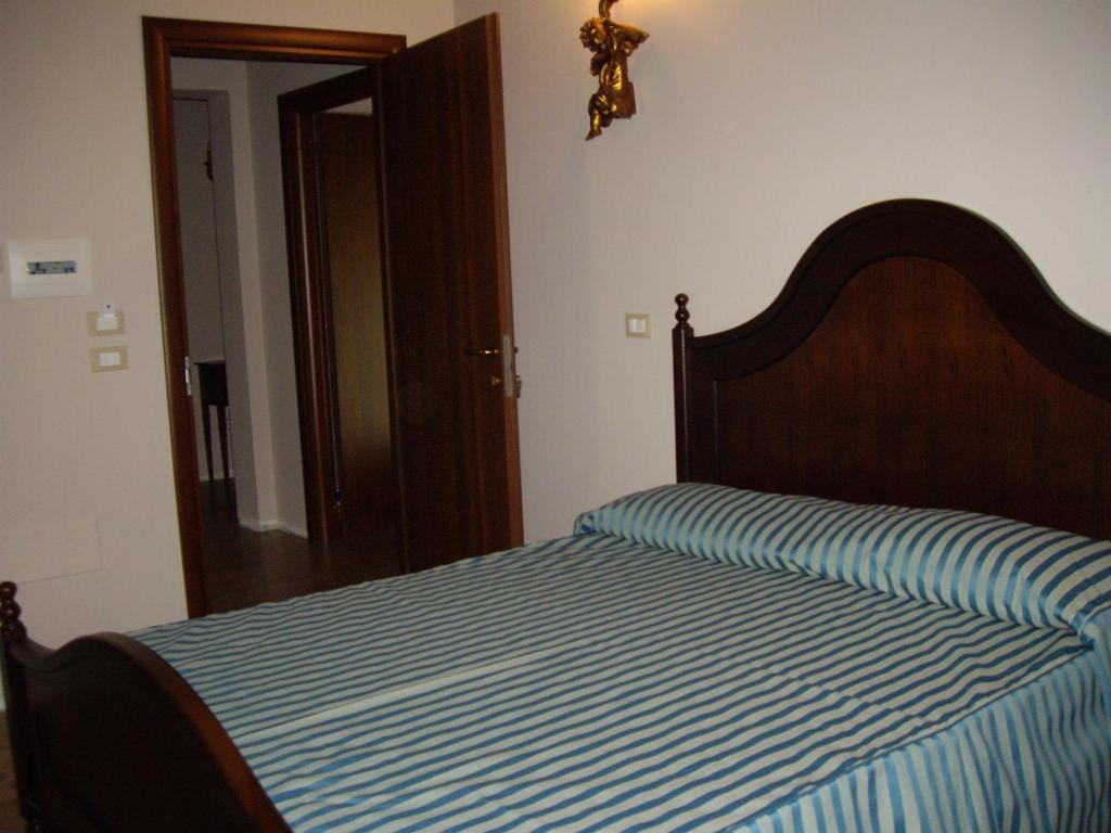 Agriturismo Il Borgo Degli Ulivi Розето-дельї-Абруцці Номер фото