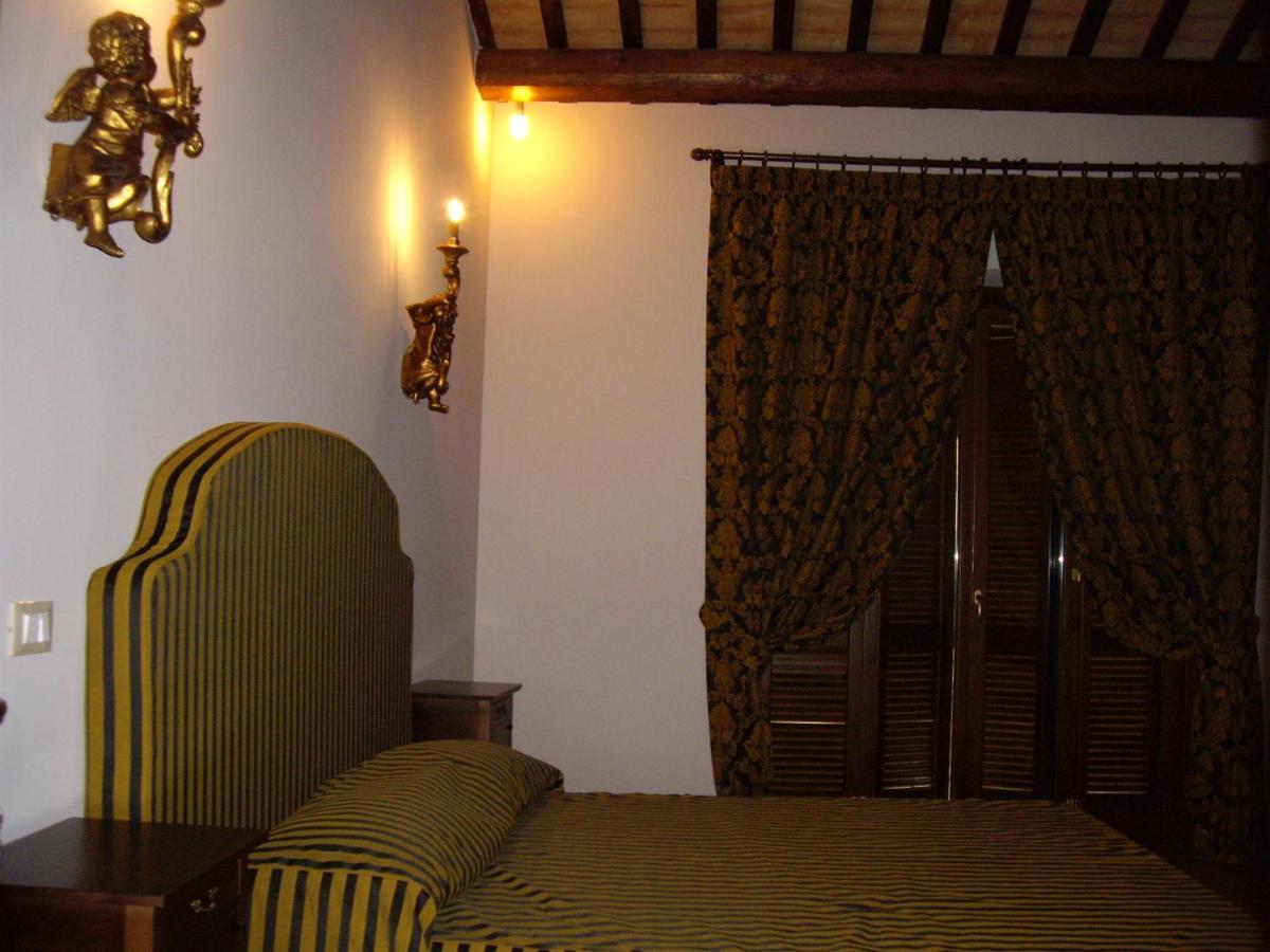 Agriturismo Il Borgo Degli Ulivi Розето-дельї-Абруцці Номер фото
